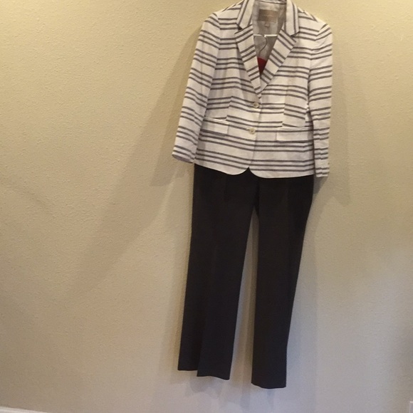 Banana Republic - Picture 5 of 5